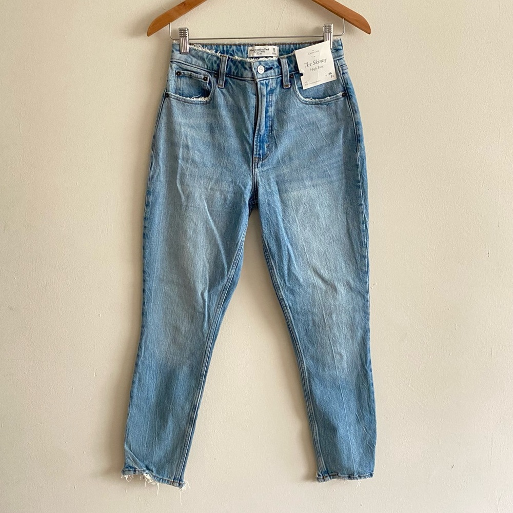 NEW Abercrombie & Fitch The Skinny High Rise - 26/2 Regular - Picture 6 of 12